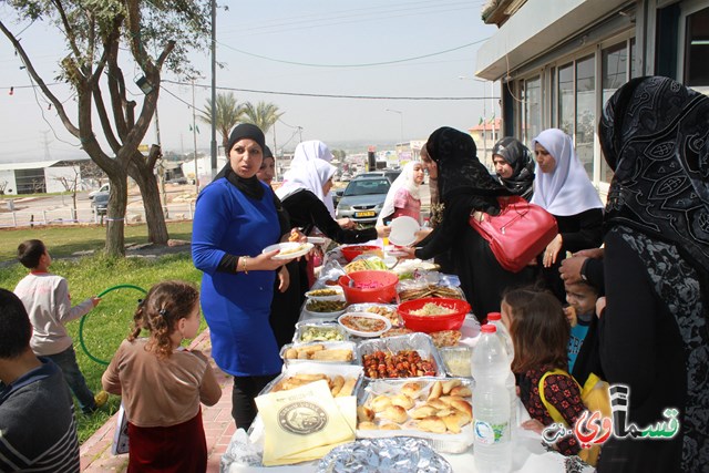 فيديو: في اجواء من السعادة والفرح , روضة افاق تكرم الامهات في عيدهن   